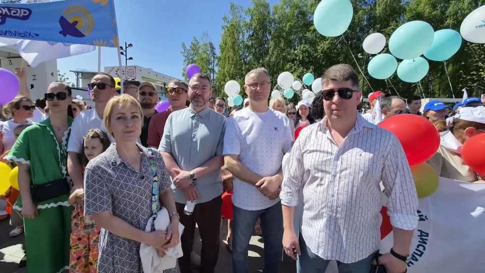 В Сыктывкаре прошло торжественное открытие мероприятий, приуроченных ко Дню России и Дню города В Сыктывкаре прошло торжественное открытие мероприятий, приуроченных ко Дню России и Дню города