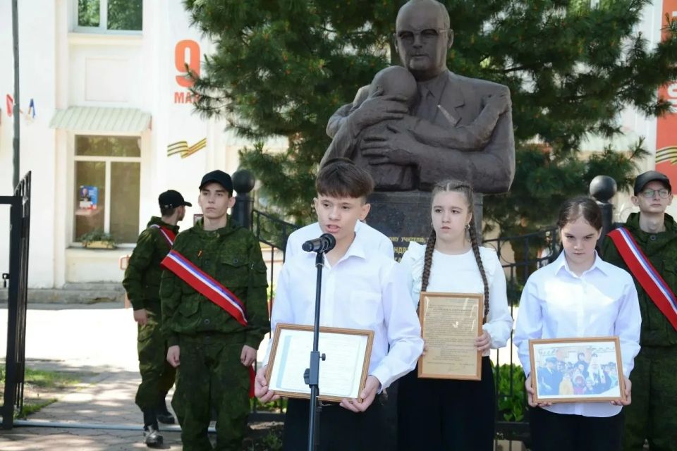 В День России, 12 июня, в столице Коми прошёл традиционный митинг в честь Дня памяти великого педагога Александра Александровича Католикова В День России, 12 июня, в столице Коми прошёл традиционный митинг в честь Дня памяти великого педагога Александра Александровича Католикова