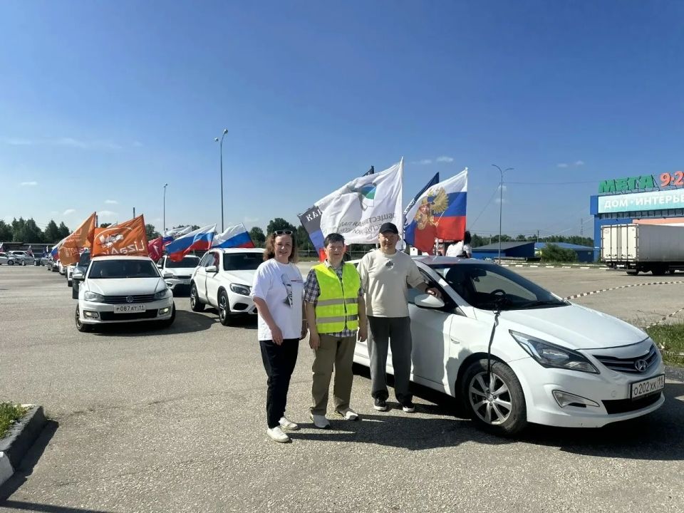 Республика отметила День России масштабным автопробегом по улицам столицы Республика отметила День России масштабным автопробегом по улицам столицы
