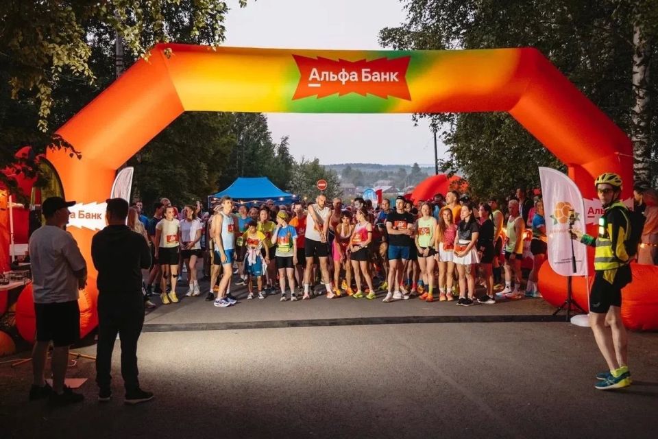 Когда город спит, спортсмены бегут: в Сыктывкаре состоялся забег «РытЪя Кар» Когда город спит, спортсмены бегут: в Сыктывкаре состоялся забег «РытЪя Кар»