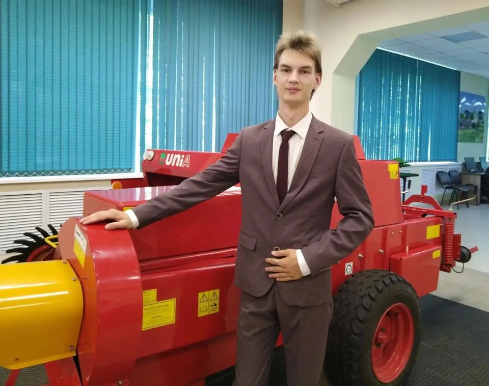 Ростислав Гольдштейн: Одна из главных задач Года села в Коми – создать условия для самореализации молодёжи, дать ей такие возможности, чтобы остаться на родной земле было выгодно и интересно Ростислав Гольдштейн: Одна из главных задач Года села в Коми – создать условия для самореализации молодёжи, дать ей такие возможности, чтобы остаться на родной земле было выгодно и интересно