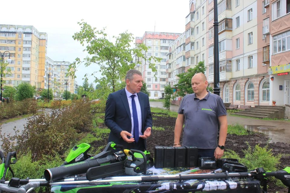 В Сыктывкаре завершился проект озеленения на территории на Покровском бульваре В Сыктывкаре завершился проект озеленения на территории на Покровском бульваре