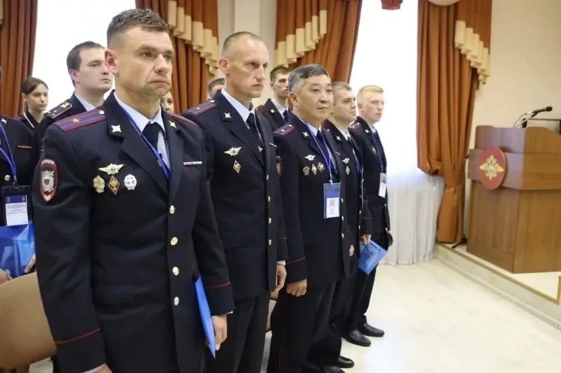 Участковый из Усть-Цилемского района стал победителем второго этапа Всероссийского конкурса «Лучший по профессии» Участковый из Усть-Цилемского района стал победителем второго этапа Всероссийского конкурса «Лучший по профессии»
