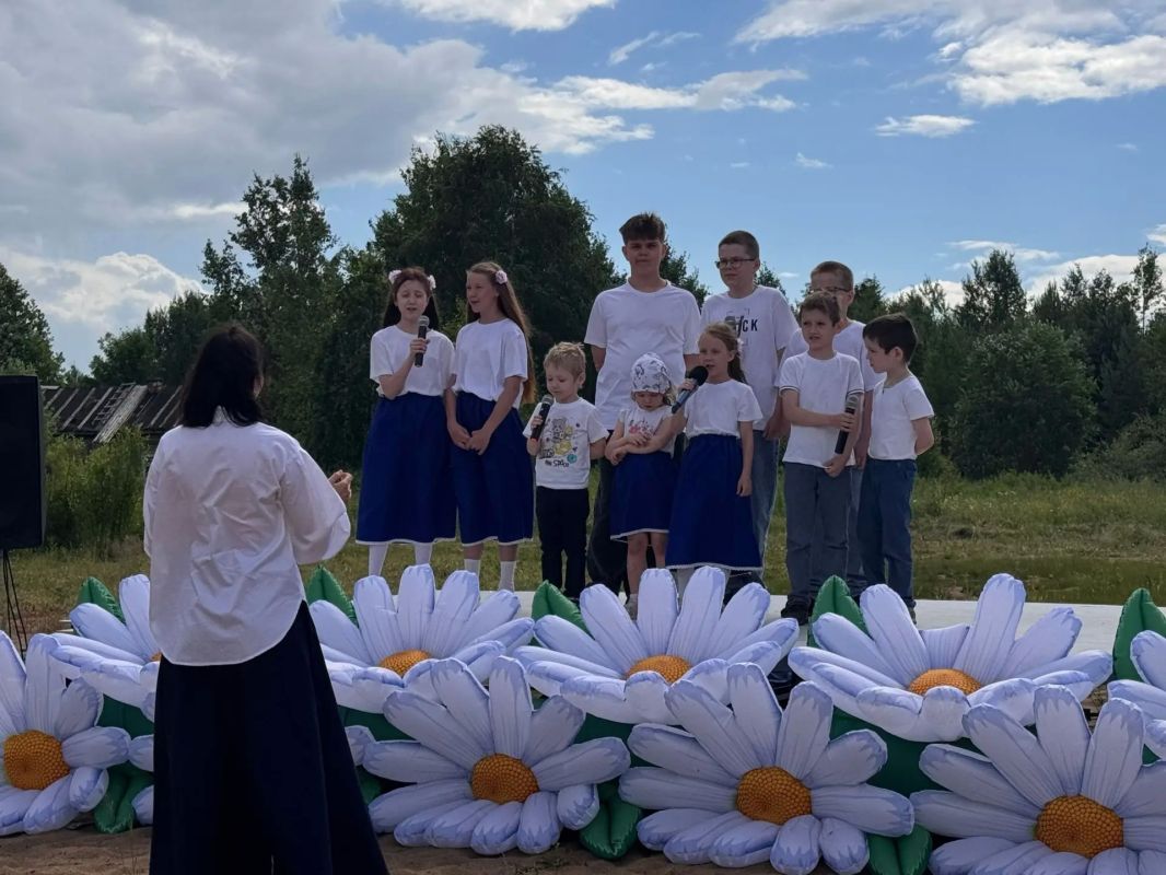 Сегодня пригородный посёлок Верхний Мыртыю отпраздновал свой День рождения! Сегодня пригородный посёлок Верхний Мыртыю отпраздновал свой День рождения!
