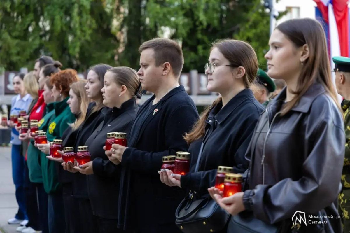 Максим Мартышин: Друзья, сегодня в Сыктывкаре прошла Всероссийская акция «Свеча памяти» Максим Мартышин: Друзья, сегодня в Сыктывкаре прошла Всероссийская акция «Свеча памяти»