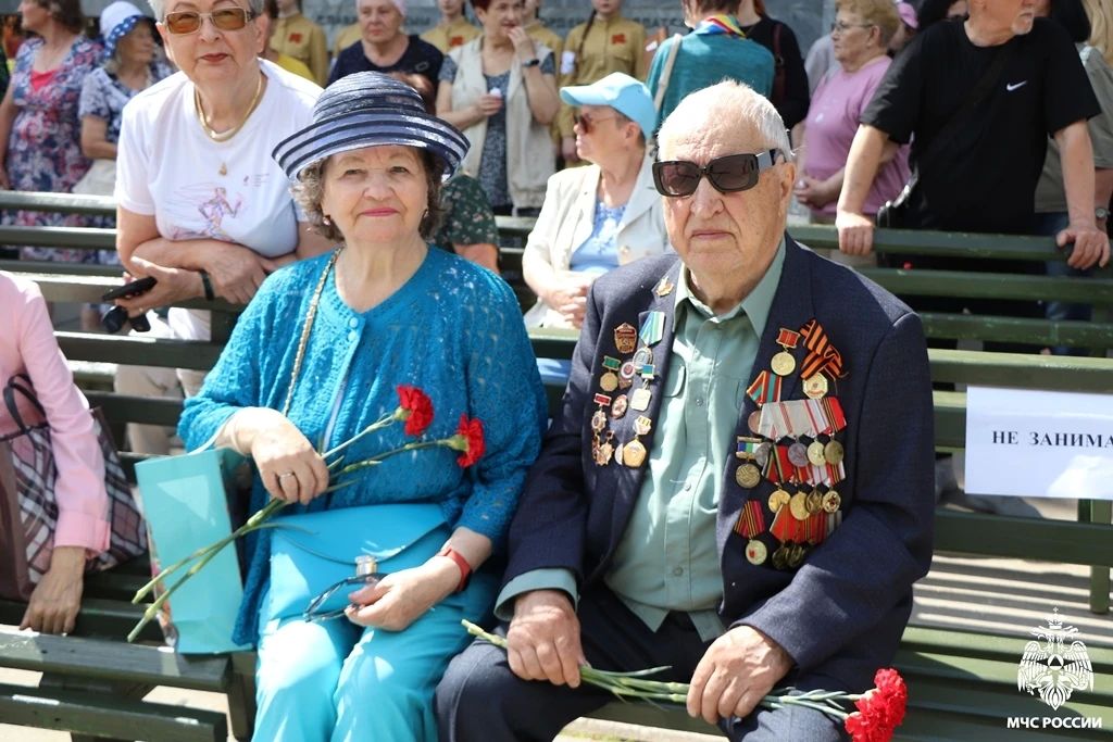 Память горькую храним. 85 лет назад наша страна и её народ столкнулись с самой кровопролитной и жестокой войной за всю историю военных конфликтов Память горькую храним. 85 лет назад наша страна и её народ столкнулись с самой кровопролитной и жестокой войной за всю историю военных конфликтов