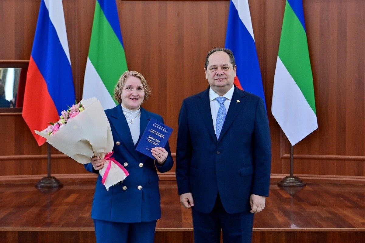Глава Коми вручил ветеранам СВО дипломы образовательной программы «Пера. Путь героя» Глава Коми вручил ветеранам СВО дипломы образовательной программы «Пера. Путь героя»