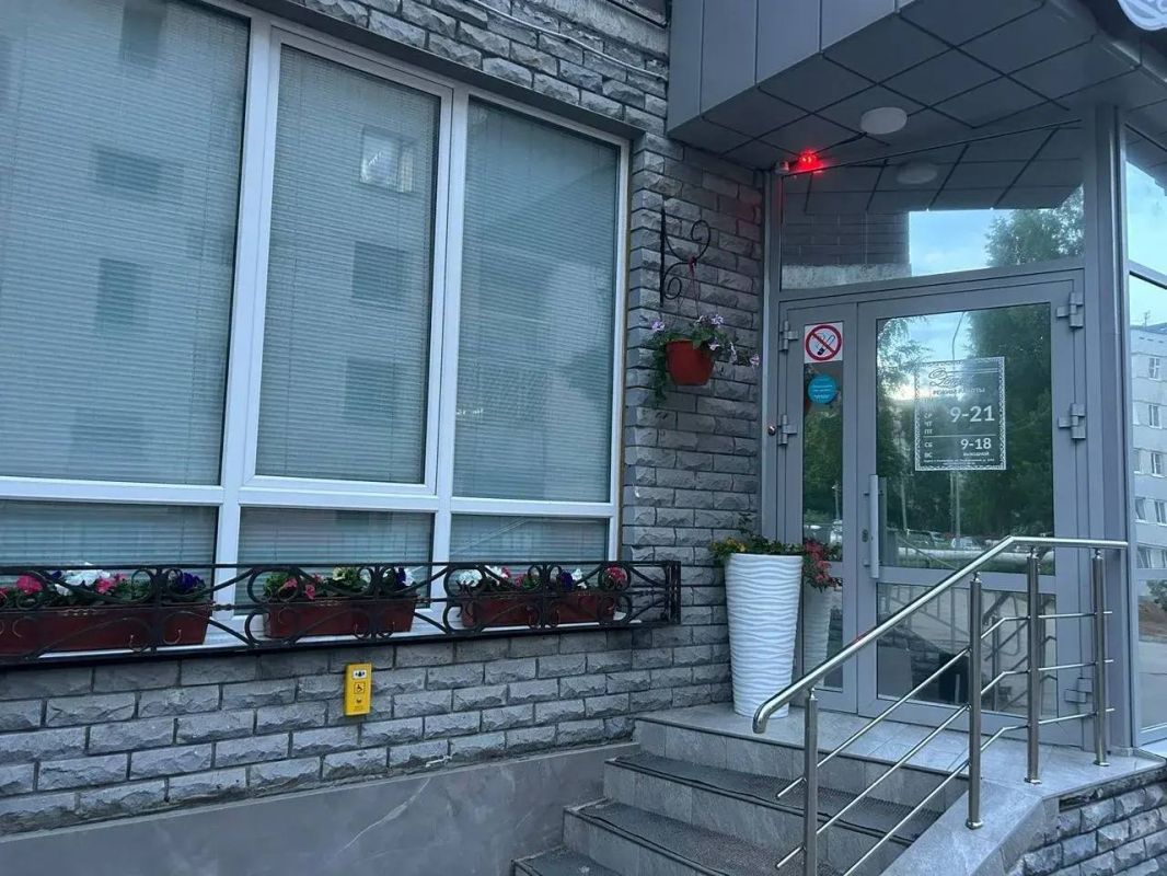Максим Мартышин: Вижу, как с каждым днём к моему призыву украшать город цветами подключается всё больше предприятий и организаций Максим Мартышин: Вижу, как с каждым днём к моему призыву украшать город цветами подключается всё больше предприятий и организаций