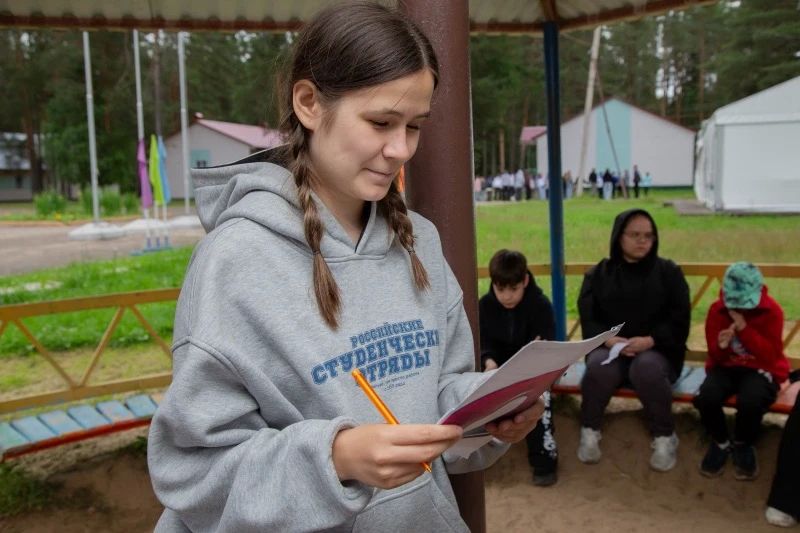В рамках акции «Время НЕзависимых» полицейские и активисты провели профилактическое мероприятие для детей в центре «Гренада» В рамках акции «Время НЕзависимых» полицейские и активисты провели профилактическое мероприятие для детей в центре «Гренада»