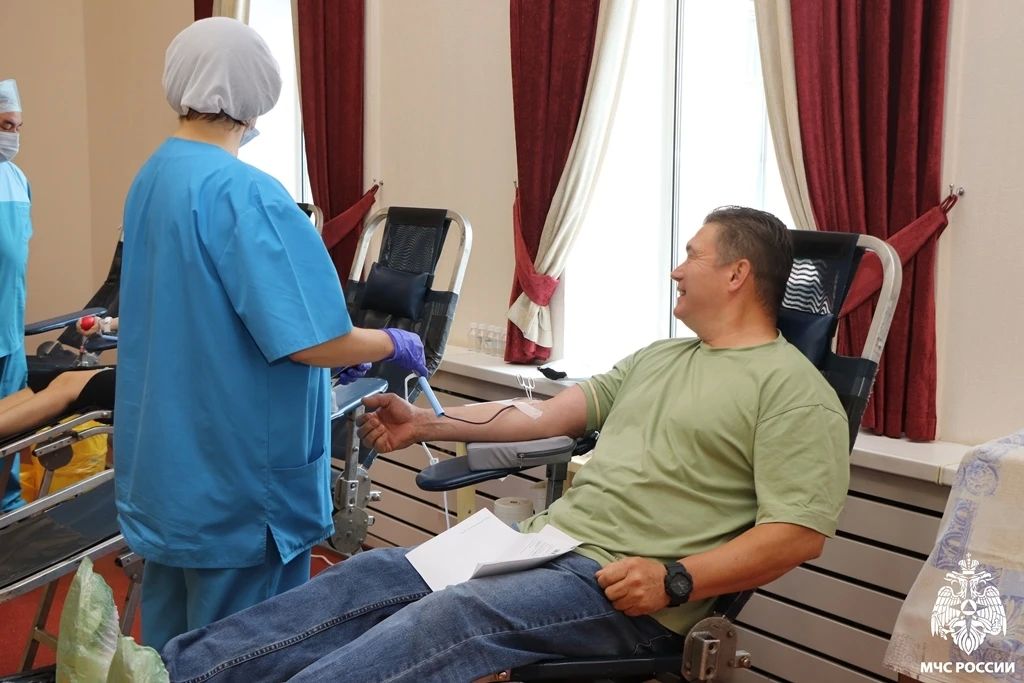 Спасаем жизни не только на пожарах и воде Спасаем жизни не только на пожарах и воде