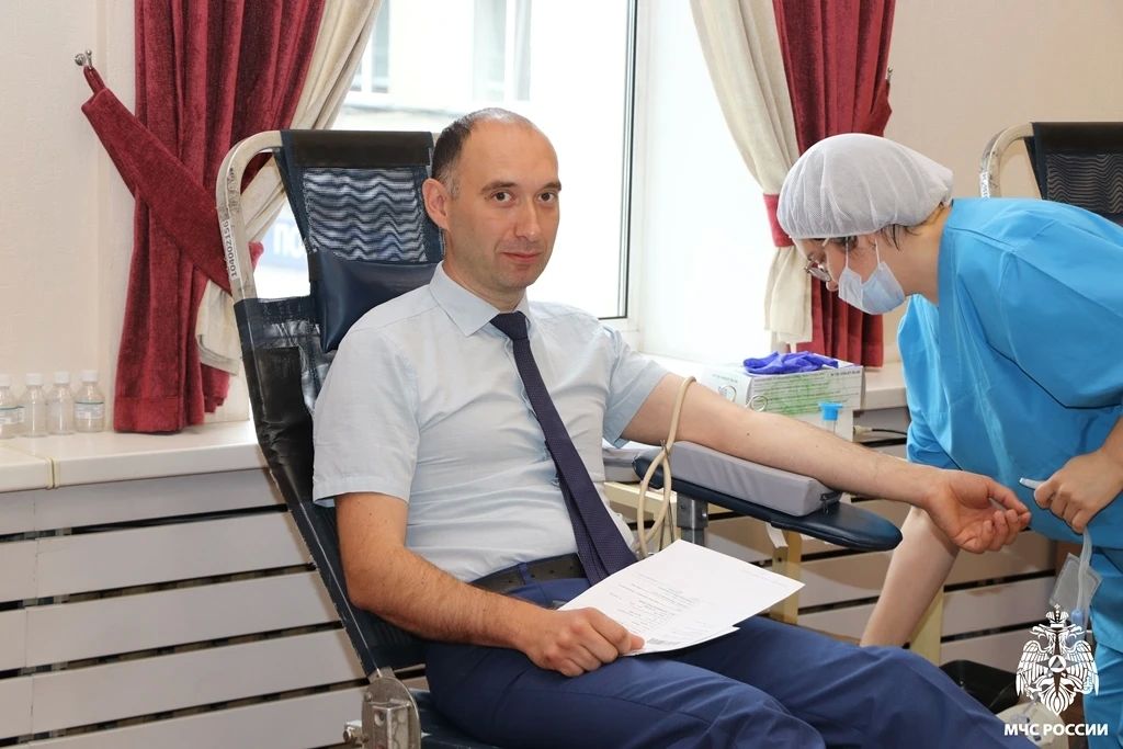 Спасаем жизни не только на пожарах и воде Спасаем жизни не только на пожарах и воде