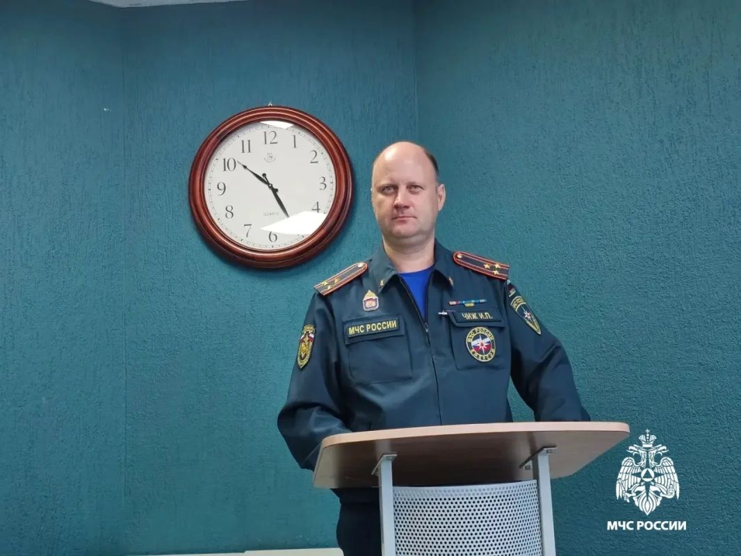 В Сыктывкаре состоялся совместный семинар-совещание сотрудников МЧС и представителей регионального бизнес-сообщества В Сыктывкаре состоялся совместный семинар-совещание сотрудников МЧС и представителей регионального бизнес-сообщества