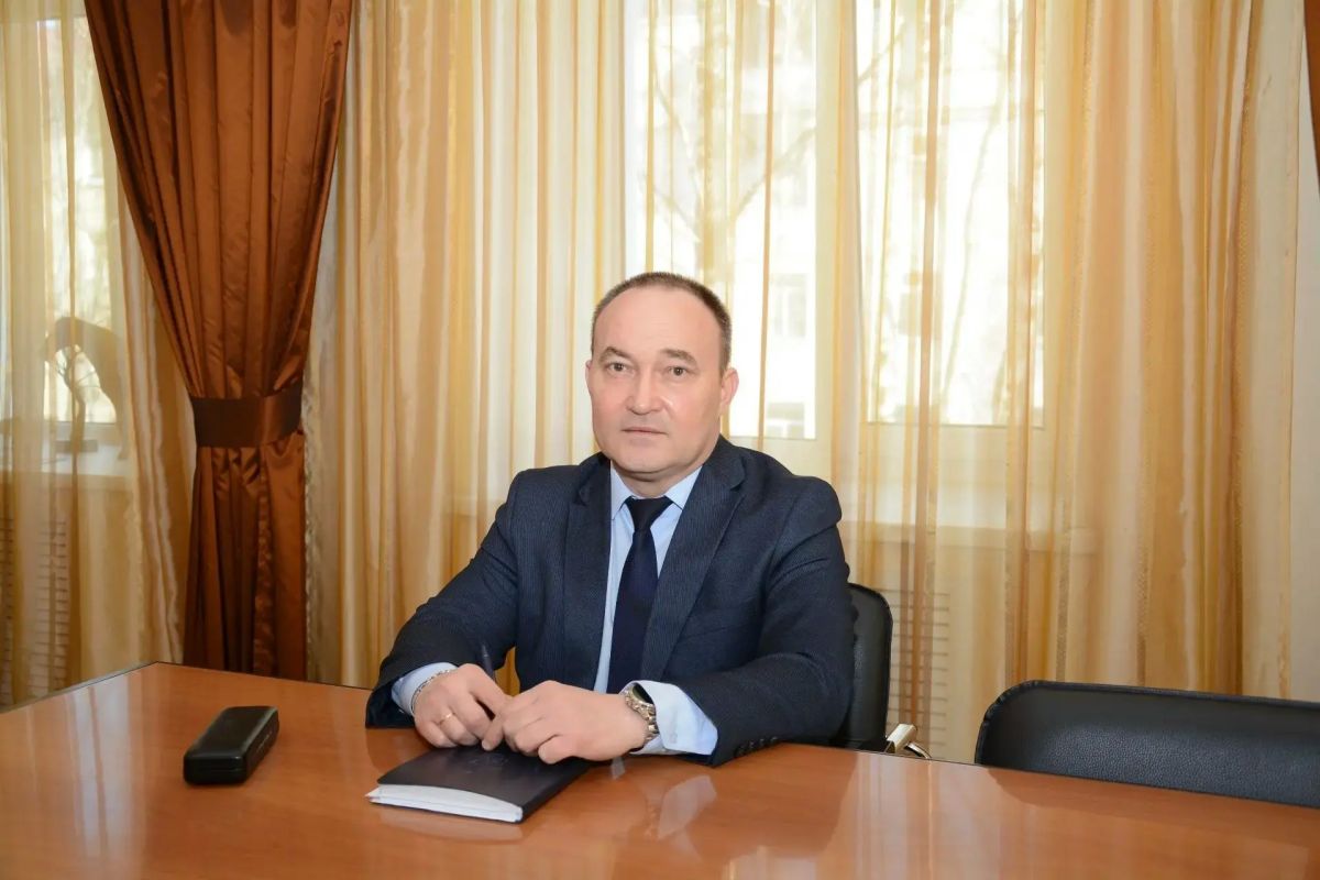 Ростислав Гольдштейн назначил Олега Холопова на должность министра образования и науки Республики Коми