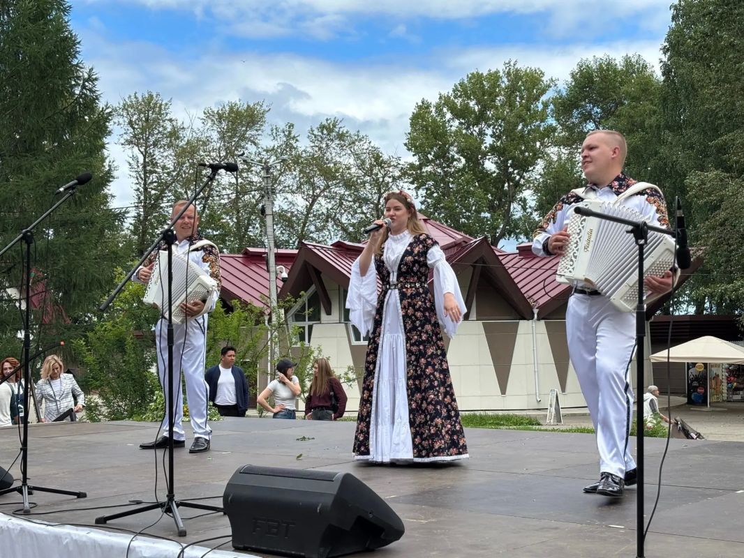 Пар, хороводы и магия традиций: в Сыктывкаре вовсю гуляет «Пывсян лун»! Пар, хороводы и магия традиций: в Сыктывкаре вовсю гуляет «Пывсян лун»!