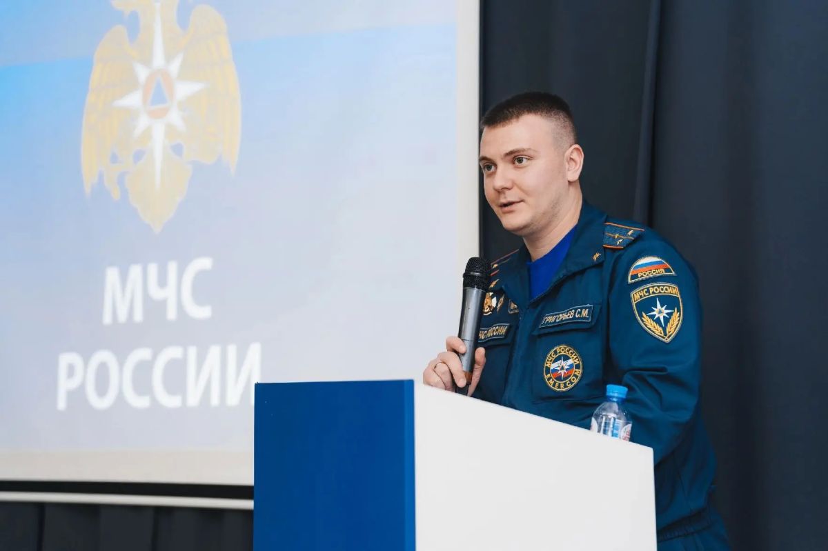 #ЛицаМЧС. «В спорте – борьба на поле за победу, в службе – за сохранение жизней и здоровья людей» #ЛицаМЧС. «В спорте – борьба на поле за победу, в службе – за сохранение жизней и здоровья людей»