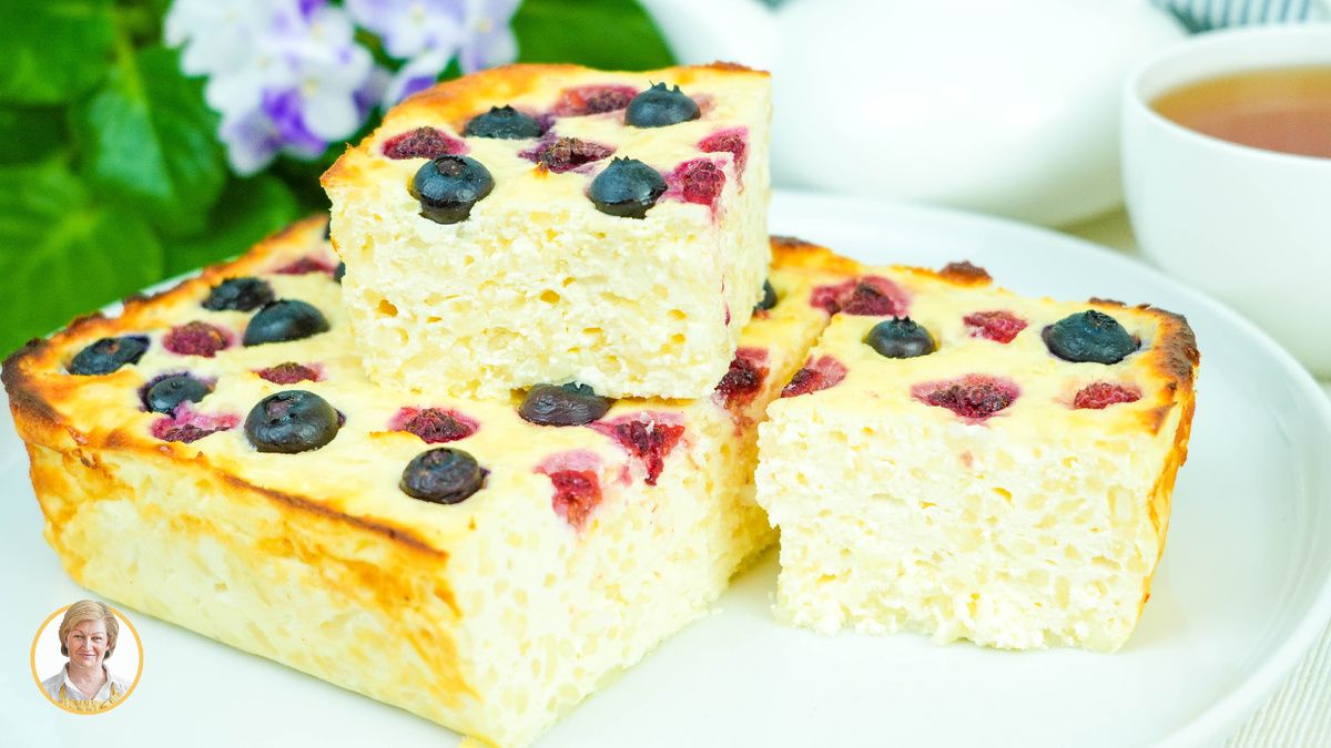 Восхитительная творожно-рисовая запеканка с ягодами: легко и вкусно