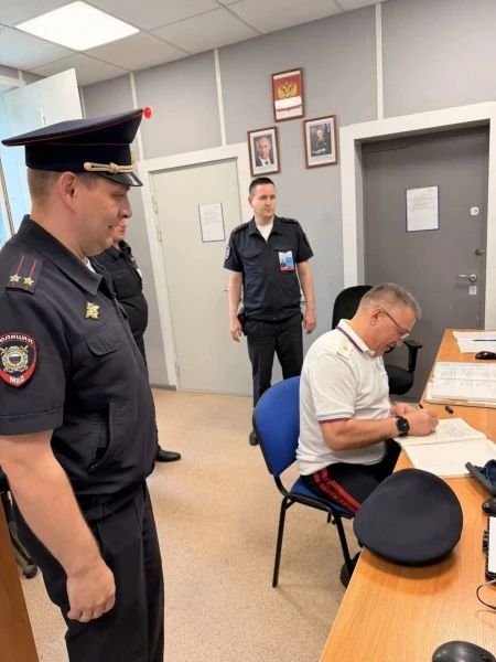 Министр внутренних дел по Республике Коми продолжает цикл рабочих поездок в территориальные органы Министр внутренних дел по Республике Коми продолжает цикл рабочих поездок в территориальные органы