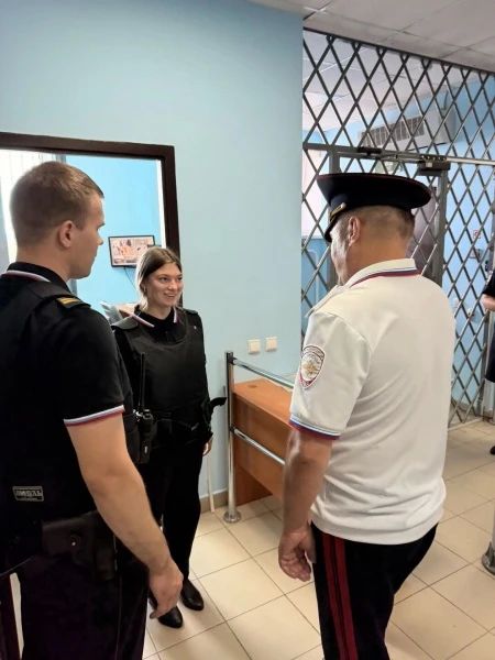 Министр внутренних дел по Республике Коми продолжает цикл рабочих поездок в территориальные органы Министр внутренних дел по Республике Коми продолжает цикл рабочих поездок в территориальные органы