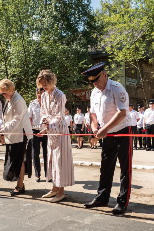 В Ухте состоялось открытие мемориального комплекса в память о погибших сотрудниках органов внутренних дел В Ухте состоялось открытие мемориального комплекса в память о погибших сотрудниках органов внутренних дел
