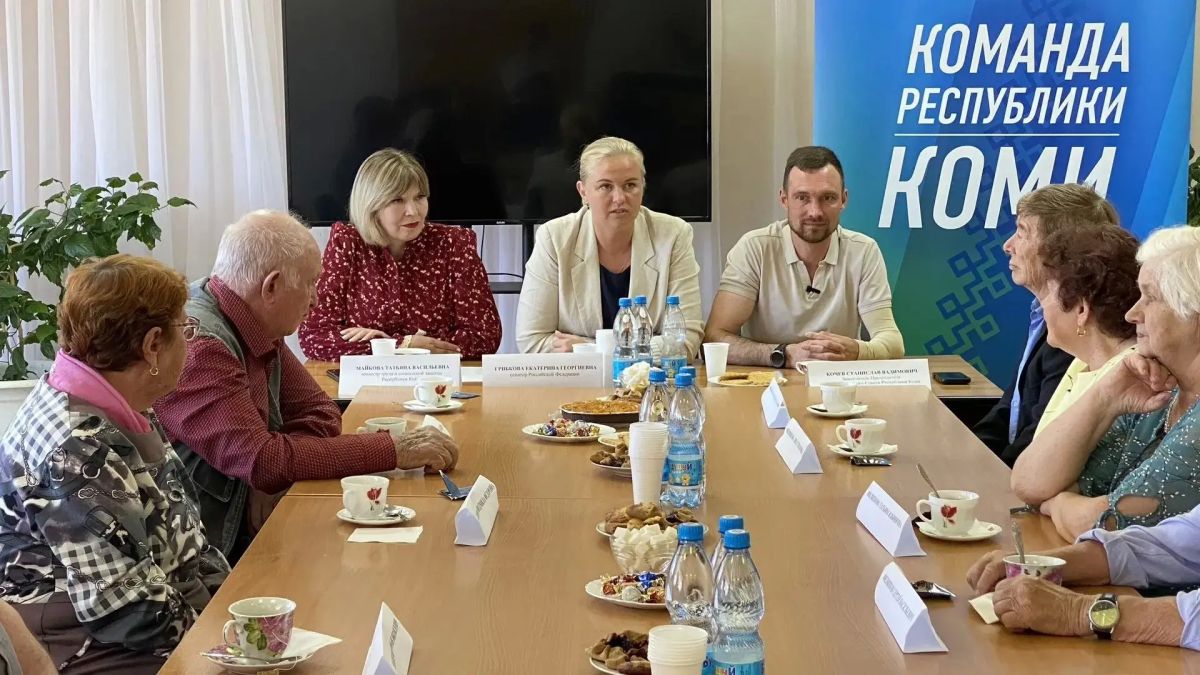 Ростислав Гольдштейн: Друзья, помните, совсем недавно мы с Героем России Станиславом Кочевым обсуждали, как сделать так, чтобы голос каждого жителя Коми был услышан? Тогда родилась идея создать сеть штабов общественной... Ростислав Гольдштейн: Друзья, помните, совсем недавно мы с Героем России Станиславом Кочевым обсуждали, как сделать так, чтобы голос каждого жителя Коми был услышан? Тогда родилась идея создать сеть штабов общественной...