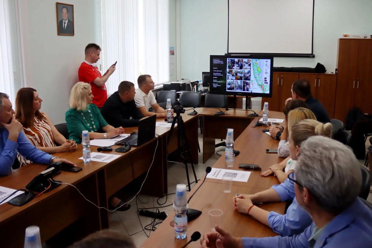 В Штабе общественной поддержки «Команда Республики Коми» обсудили обустройство парка им. Кирова к 250-летию Сыктывкара В Штабе общественной поддержки «Команда Республики Коми» обсудили обустройство парка им. Кирова к 250-летию Сыктывкара