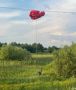 В Визинге парапланерист повис на высоковольтных проводах — изза этого часть посёлка осталась без электричества
