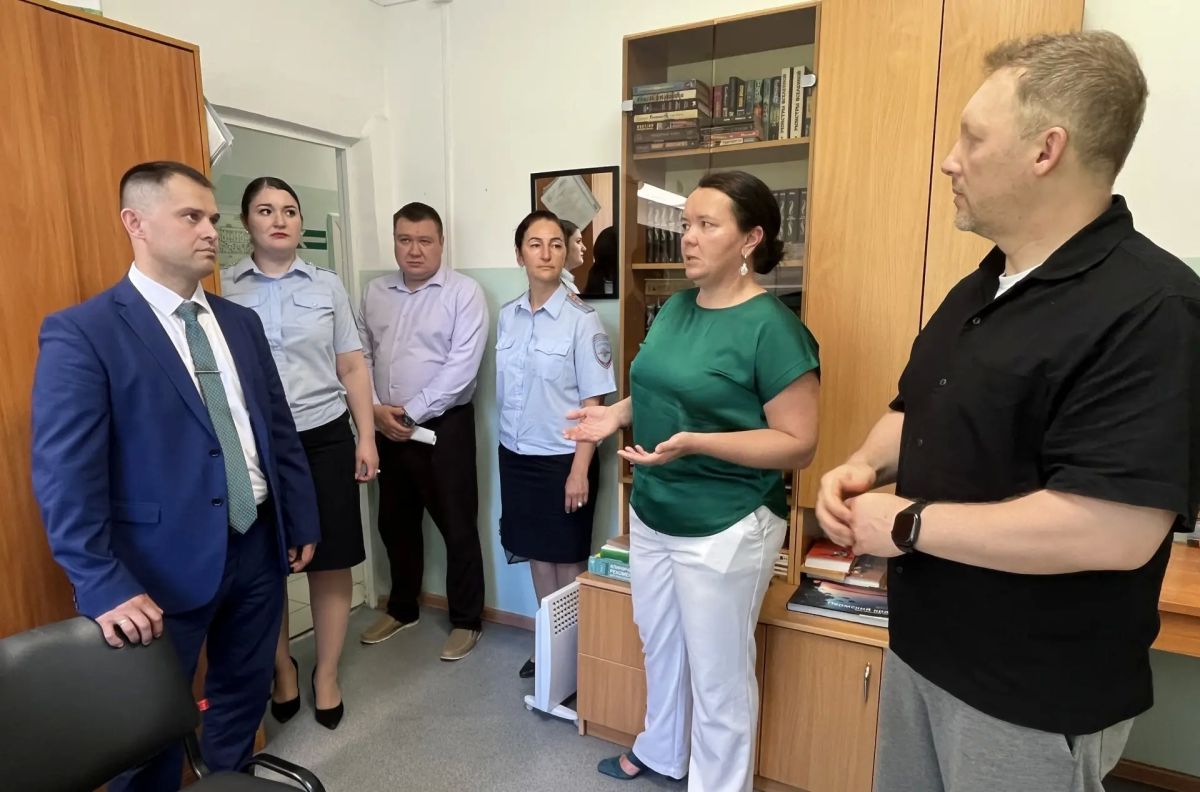 В Коми полицейские, медики и общественники обсудили вопросы реабилитации лиц с наркотической зависимостью В Коми полицейские, медики и общественники обсудили вопросы реабилитации лиц с наркотической зависимостью