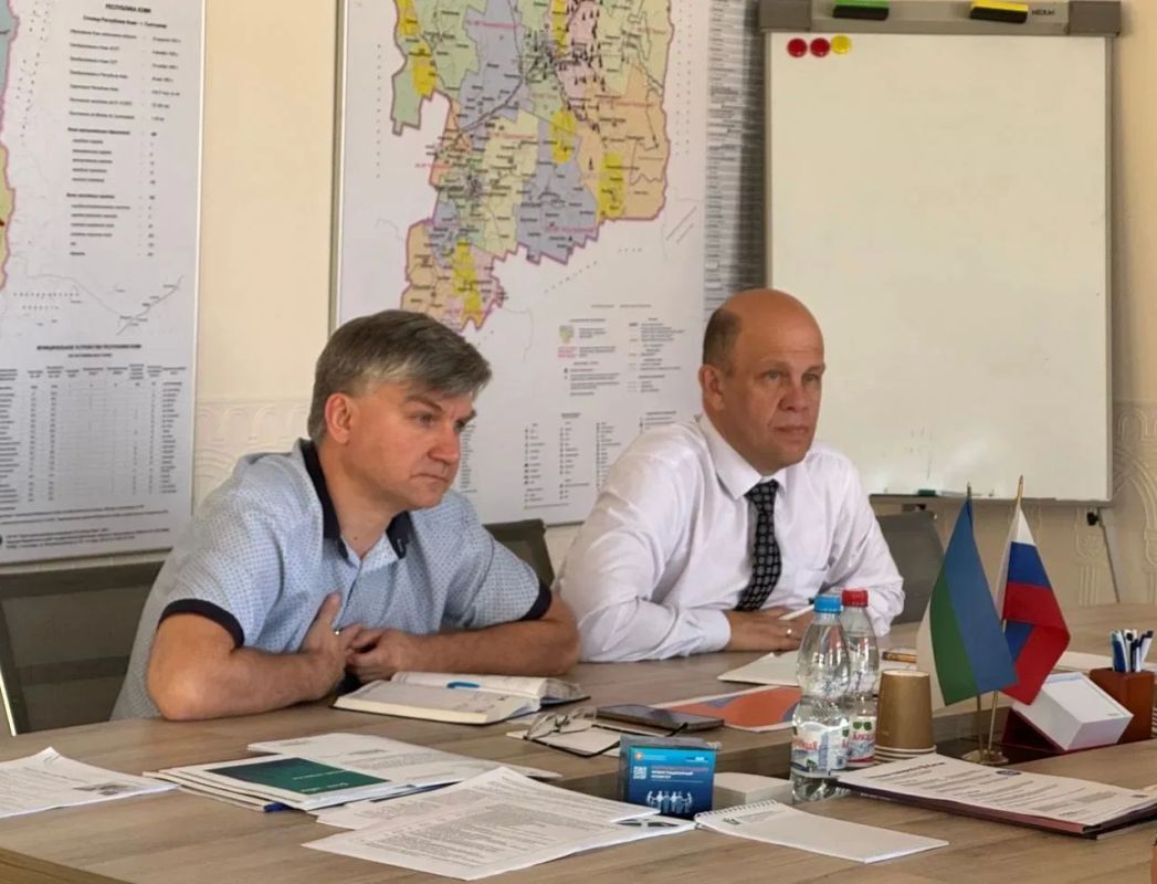Сегодня министр экономического развития и промышленности Республики Коми Алексей Просужих обсудил с региональным директором «Сыктывкарского» офиса ПСБ Денисом Ковальчуком практические инструменты поддержки местных... Сегодня министр экономического развития и промышленности Республики Коми Алексей Просужих обсудил с региональным директором «Сыктывкарского» офиса ПСБ Денисом Ковальчуком практические инструменты поддержки местных...