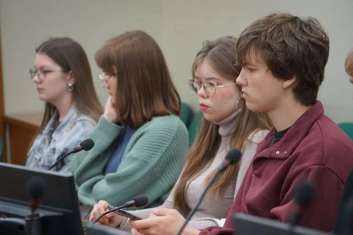 В администрации Сыктывкара прошла встреча со студентами-архитекторами 3-го курса Ухтинского государственного технического университета В администрации Сыктывкара прошла встреча со студентами-архитекторами 3-го курса Ухтинского государственного технического университета