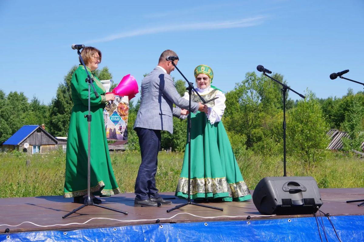 В посёлке Заозерье Сысольского района прошёл традиционный праздник «Хоровод дружбы» В посёлке Заозерье Сысольского района прошёл традиционный праздник «Хоровод дружбы»