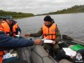 Не рискуй - надень жилет. Сотрудники МЧС России провели патрулирование на реке Большая Инта
