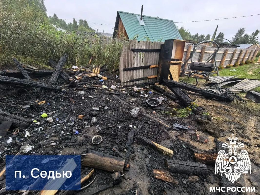 За #ДежурныеСутки огнеборцы Республики Коми ликвидировали 4 возгорания