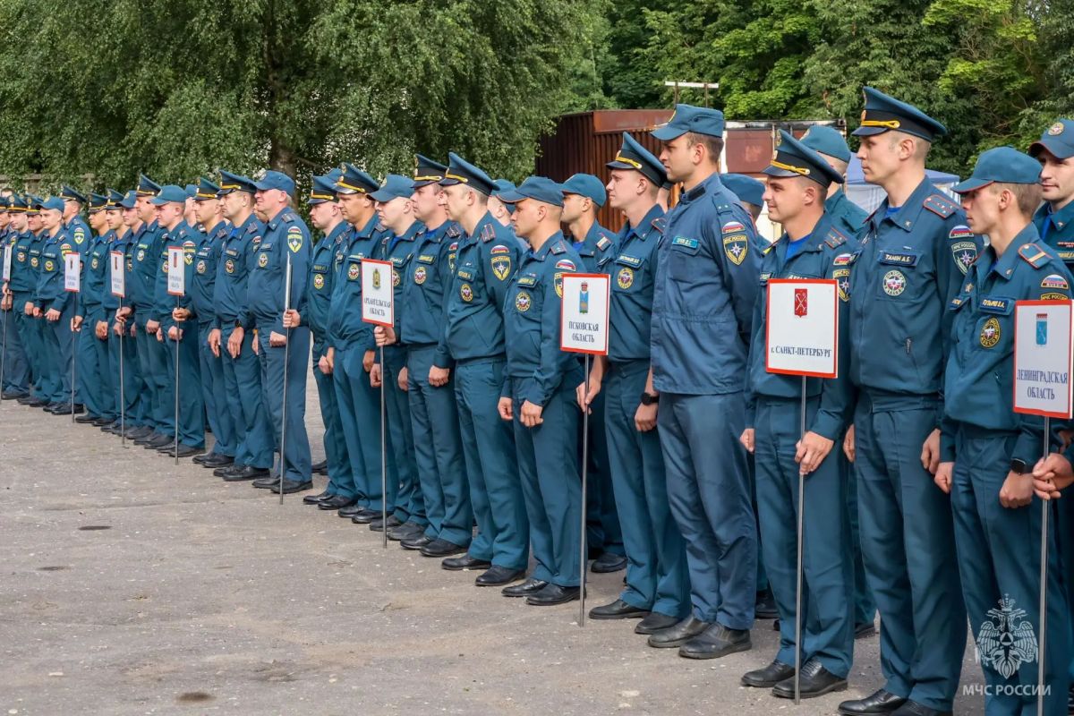 Вновь лучшие!. На базе 1 пожарно-спасательной части города Пскова завершился II этап смотра-конкурса на звание лучшего звена газодымозащитной службы среди представителей Северо-Западного федерального округа Вновь лучшие!. На базе 1 пожарно-спасательной части города Пскова завершился II этап смотра-конкурса на звание лучшего звена газодымозащитной службы среди представителей Северо-Западного федерального округа