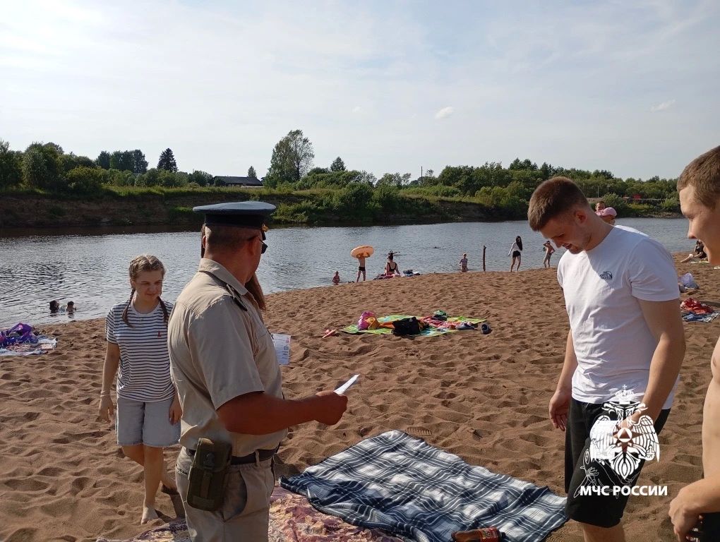 Помните о безопасности у воды! Помните о безопасности у воды!