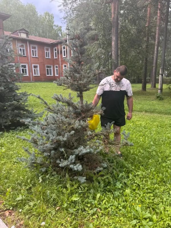 Максим Мартышин: Друзья, сегодня хочу поделиться хорошими новостями из наших пригородных посёлков - Краснозатонского и Верхней Максаковки Максим Мартышин: Друзья, сегодня хочу поделиться хорошими новостями из наших пригородных посёлков - Краснозатонского и Верхней Максаковки