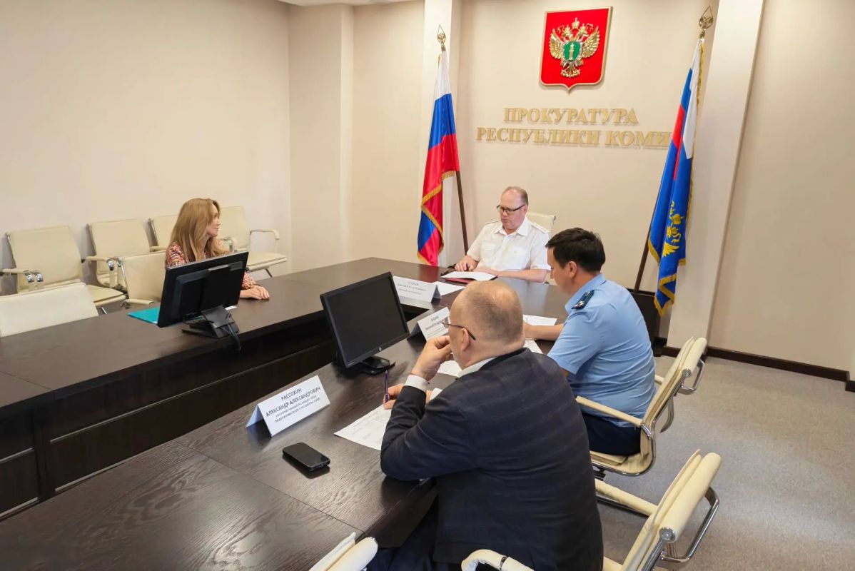 Прокуратура Республики Коми приняла участие во Всероссийском дне приема предпринимателей Прокуратура Республики Коми приняла участие во Всероссийском дне приема предпринимателей