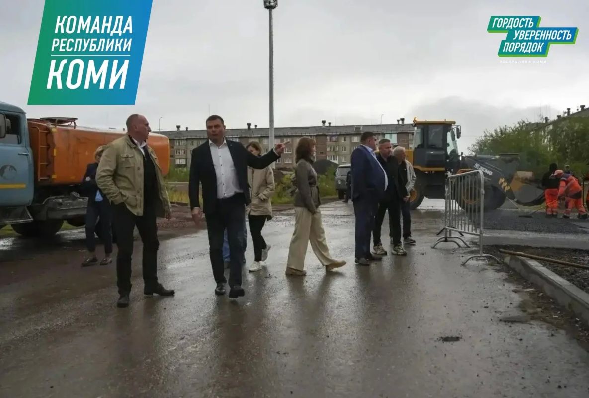 Воркуту с рабочей поездкой посетили министр финансов Коми Владимир Казаков и министр транспорта Коми Николай Соколов Воркуту с рабочей поездкой посетили министр финансов Коми Владимир Казаков и министр транспорта Коми Николай Соколов