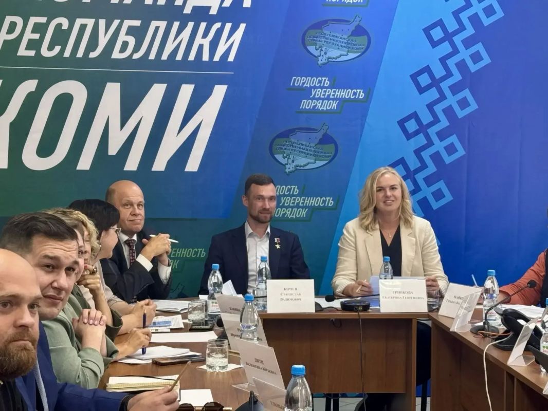 В Сыктывкаре, на площадке Штаба общественной поддержки в Доме печати, состоялся круглый стол, посвящённый трудоустройству участников специальной военной операции В Сыктывкаре, на площадке Штаба общественной поддержки в Доме печати, состоялся круглый стол, посвящённый трудоустройству участников специальной военной операции