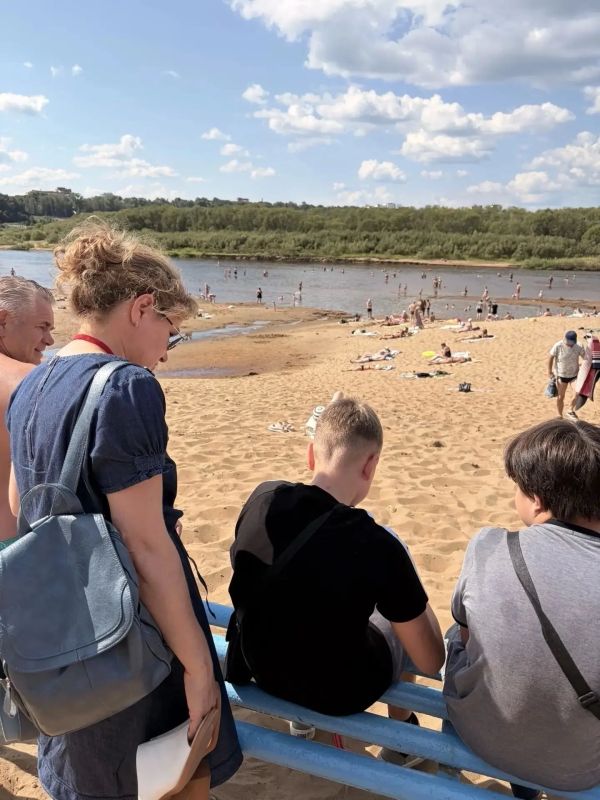 Безопасность детей у воды требует особого внимания Безопасность детей у воды требует особого внимания