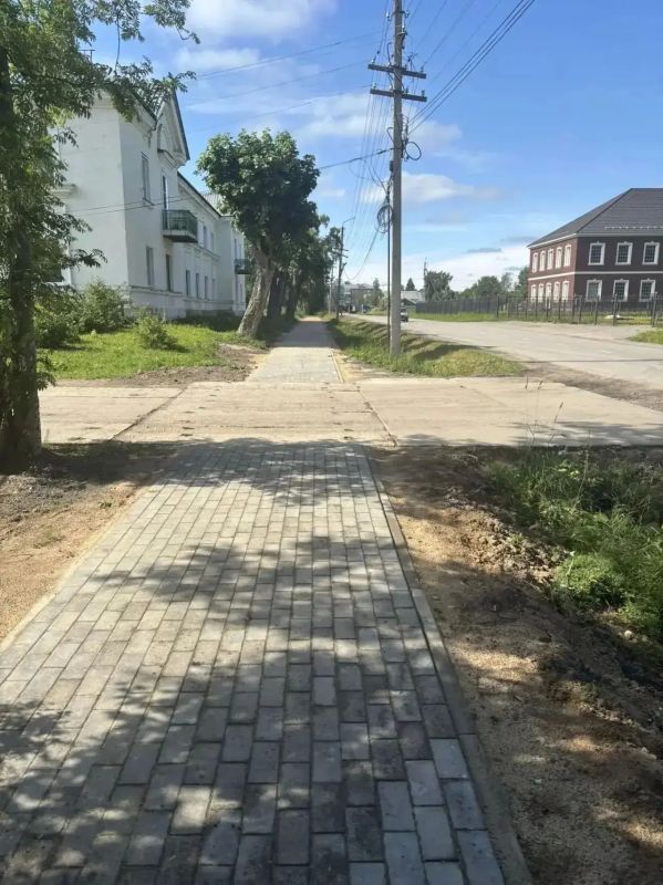 Ростислав Гольдштейн: Современные детские игровые городки в Усинске и Сторожевске, новый тротуар в Микуни – это только несколько примеров того, как этим летом изменились наши города и села Ростислав Гольдштейн: Современные детские игровые городки в Усинске и Сторожевске, новый тротуар в Микуни – это только несколько примеров того, как этим летом изменились наши города и села