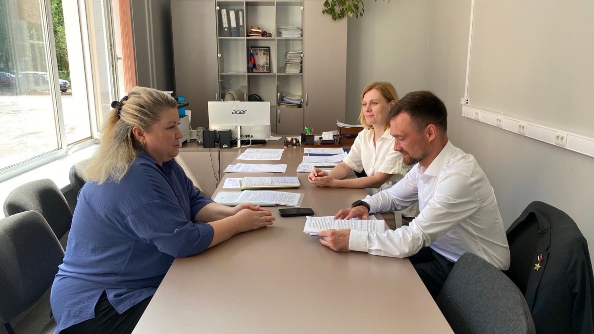 Готовность сыктывкарских школ к новому учебному году взяли на контроль Готовность сыктывкарских школ к новому учебному году взяли на контроль