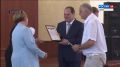 Сегодня Ростислав Гольдштейн наградил призеров Всероссийской олимпиады школьников и стобалльников ЕГЭ
