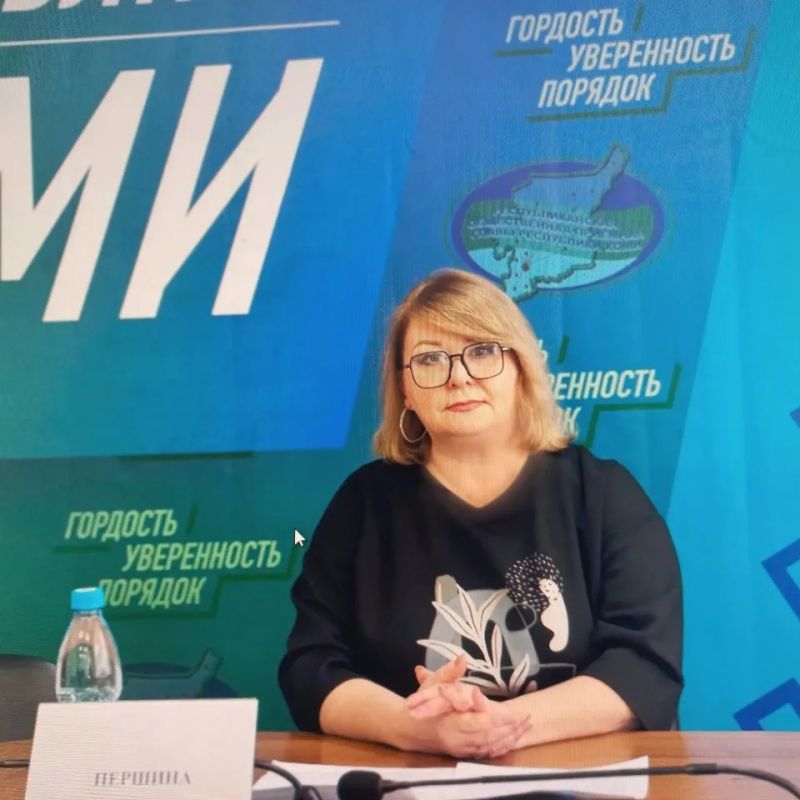 В Общественной приемной Главы Республики 13.08.2026, в преддверии нового учебного года, проведена «горячая линия» на тему «Как правильно выбрать товары для школьников»