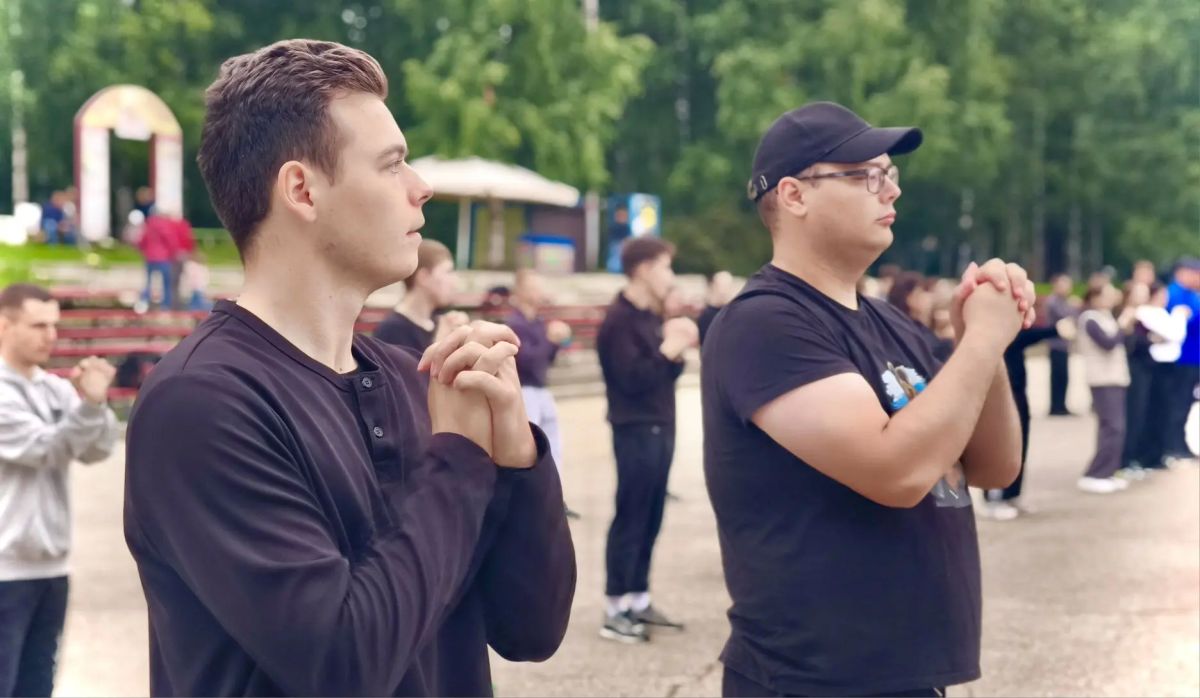 Бодрое утро в Кировском парке Бодрое утро в Кировском парке
