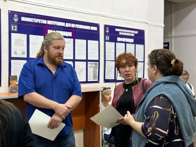 В Сыктывкаре общественники проверили доступность и качество госуслуг в Госавтоинспекции и Отделе по вопросам миграции В Сыктывкаре общественники проверили доступность и качество госуслуг в Госавтоинспекции и Отделе по вопросам миграции