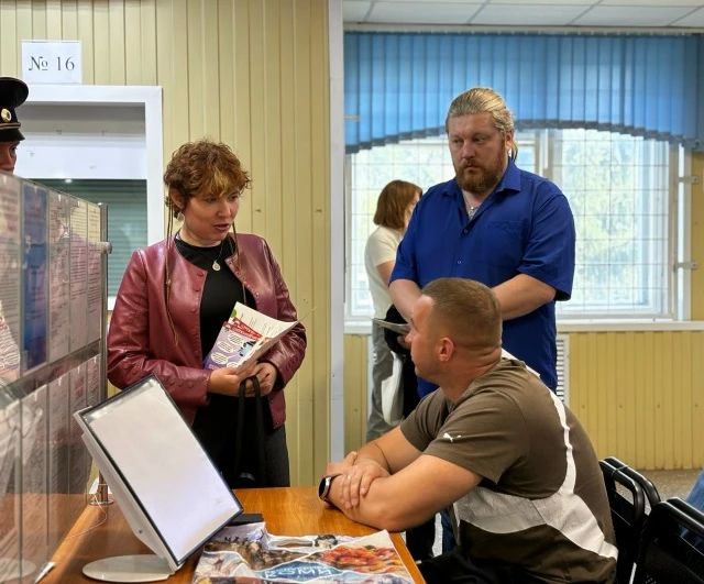 В Сыктывкаре общественники проверили доступность и качество госуслуг в Госавтоинспекции и Отделе по вопросам миграции В Сыктывкаре общественники проверили доступность и качество госуслуг в Госавтоинспекции и Отделе по вопросам миграции
