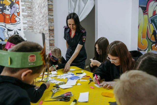 В преддверии 1 сентября автоинспекторы Сыктывкара напомнили школьникам о безопасности на дороге В преддверии 1 сентября автоинспекторы Сыктывкара напомнили школьникам о безопасности на дороге
