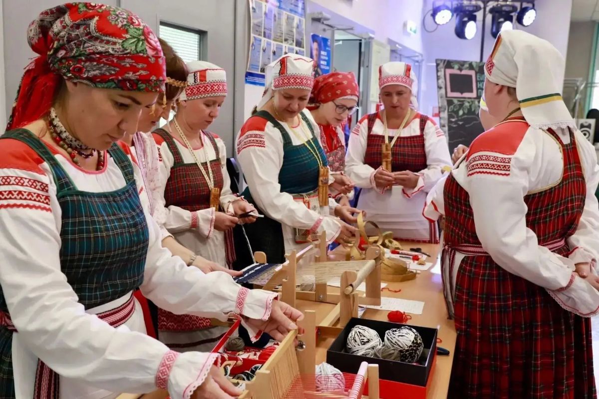 Ростислав Гольдштейн: В центре села Пажга открылась модельная библиотека Ростислав Гольдштейн: В центре села Пажга открылась модельная библиотека