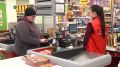 Жители Коми за первое полугодие этого года сняли наличные на кассах магазинов и АЗС на сумму более 71 миллиона рублей