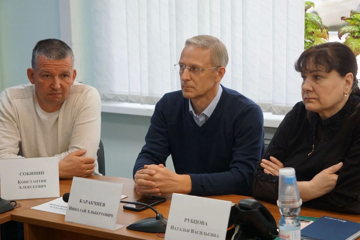 Максим Мартышин: Вчера на базе Общественной приёмной Главы Республики Коми состоялся Штаб общественной поддержки «Команда Республики Коми» Максим Мартышин: Вчера на базе Общественной приёмной Главы Республики Коми состоялся Штаб общественной поддержки «Команда Республики Коми»